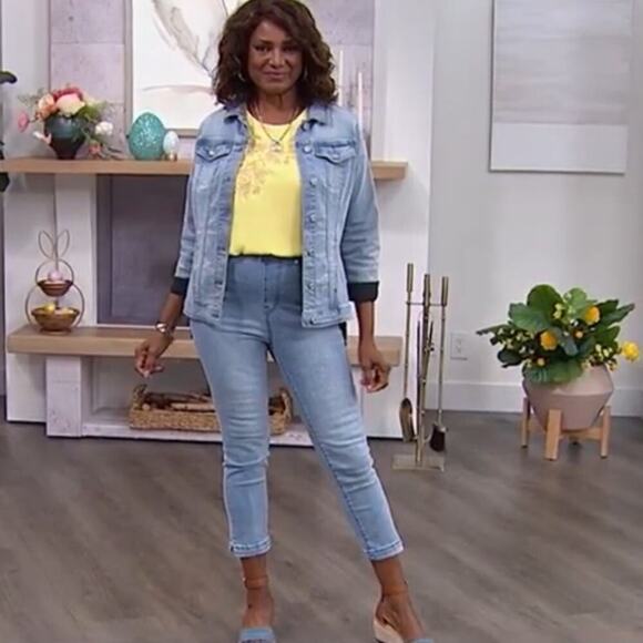 DG2 by Diane Gilman New ClassicStretch Split Hem Pull-On Capri Pants Chamber XXS - Picture 8 of 10